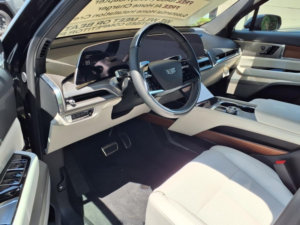 2026 Cadillac VISTIQ Luxury