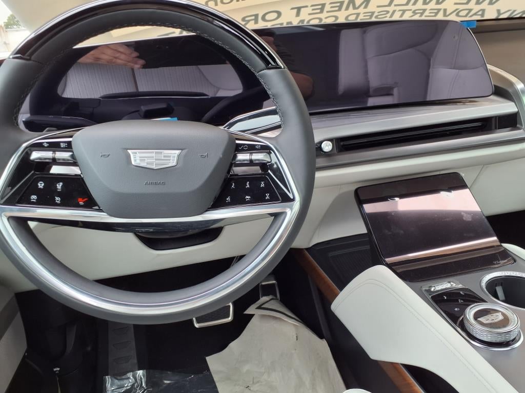 2026 Cadillac VISTIQ Sport