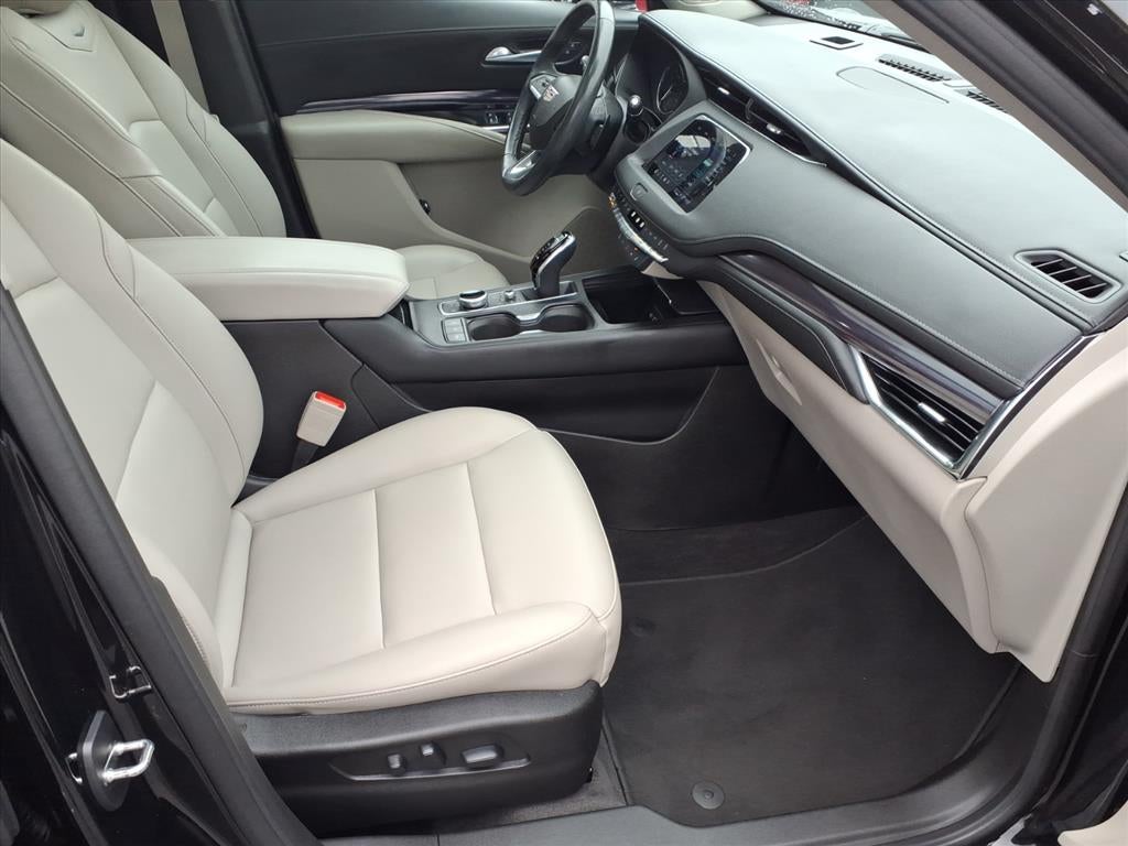 2022 Cadillac XT4 Luxury