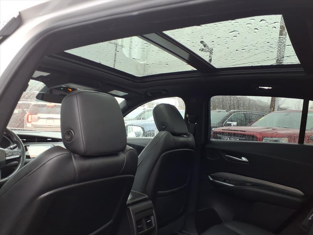 2023 Cadillac XT4 Premium Luxury