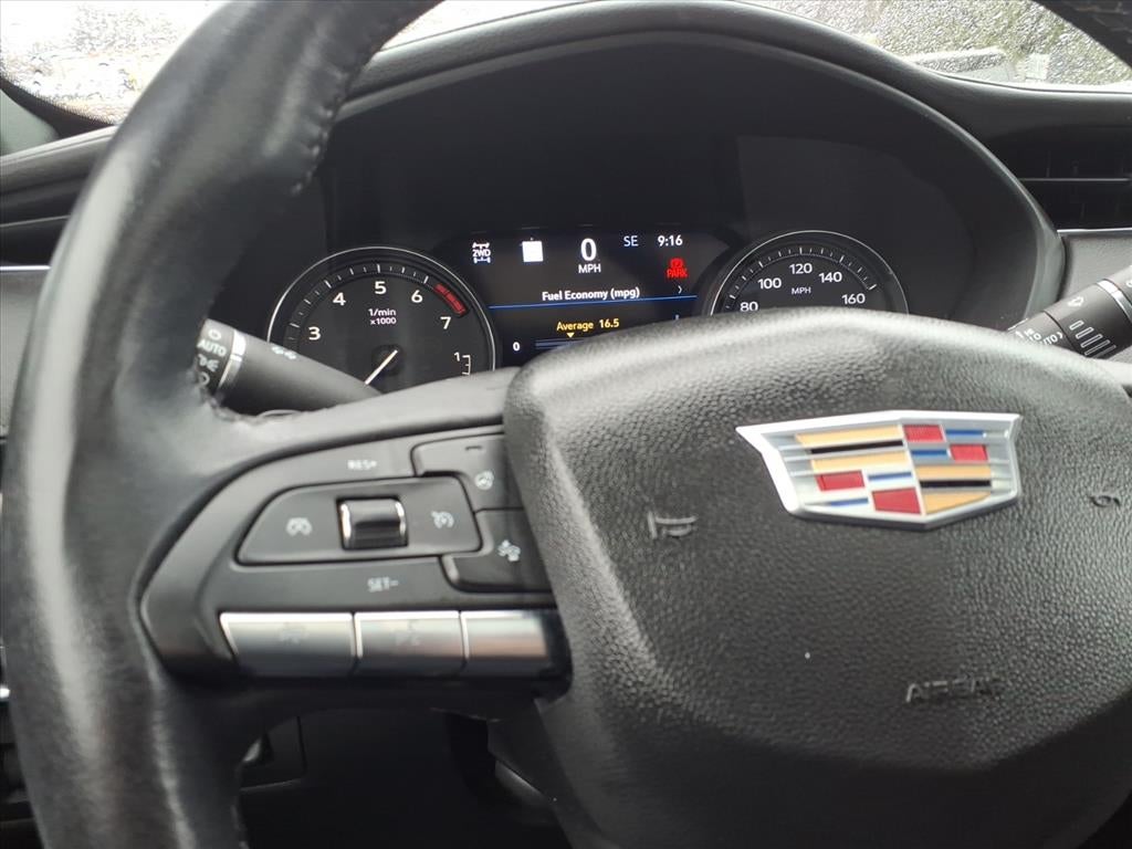 2023 Cadillac XT4 Premium Luxury