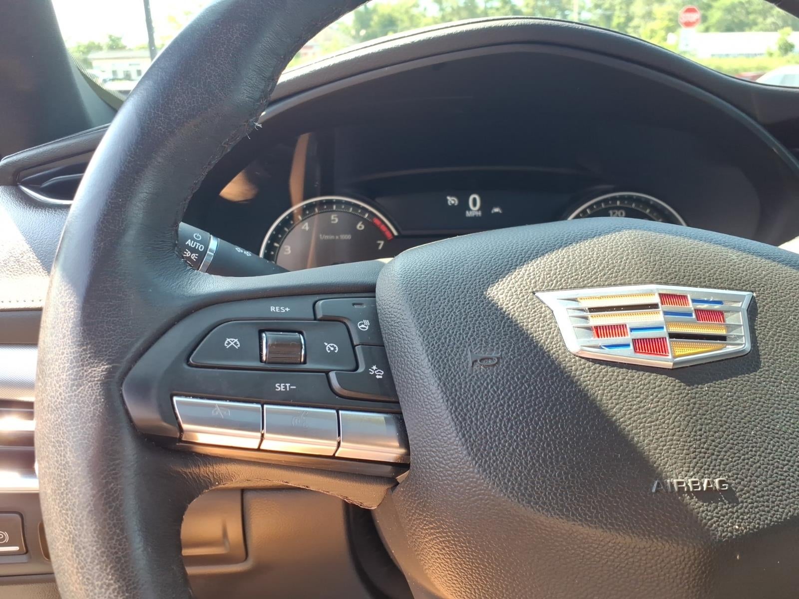 2023 Cadillac XT4 Premium Luxury