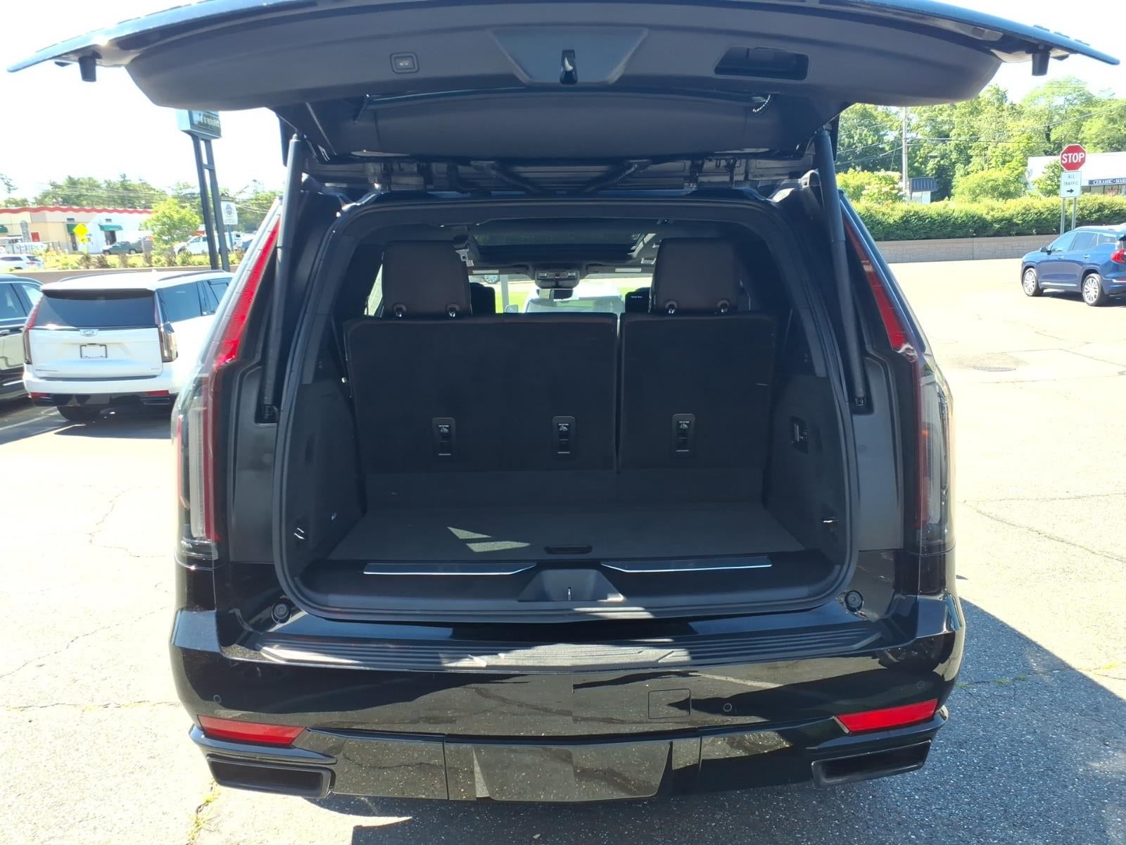 2023 Cadillac Escalade Sport Platinum