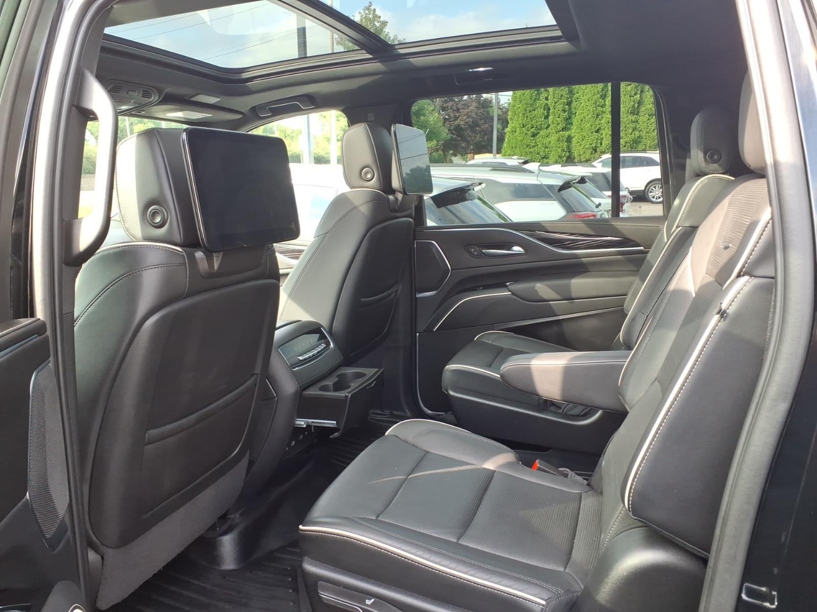 2023 Cadillac Escalade ESV 4WD Sport