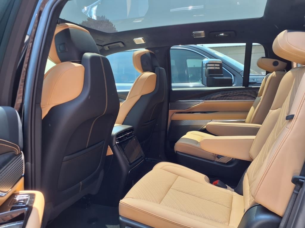 2025 Cadillac ESCALADE IQ Luxury 2