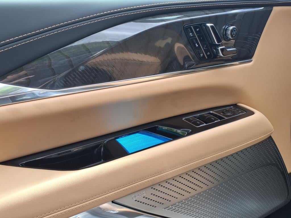 2025 Cadillac ESCALADE IQ Luxury 2