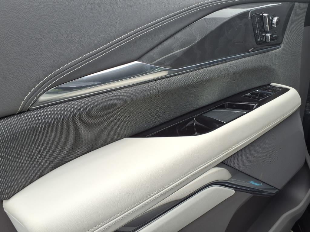 2026 Cadillac ESCALADE IQ Sport