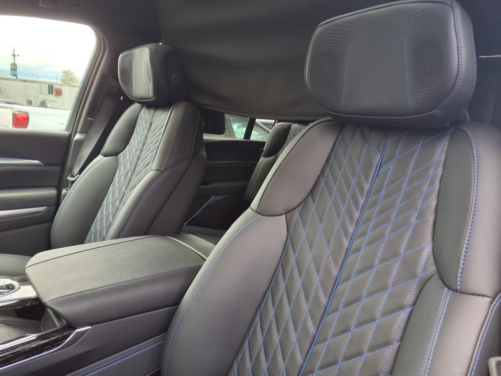 2025 Cadillac ESCALADE IQ Sport 1