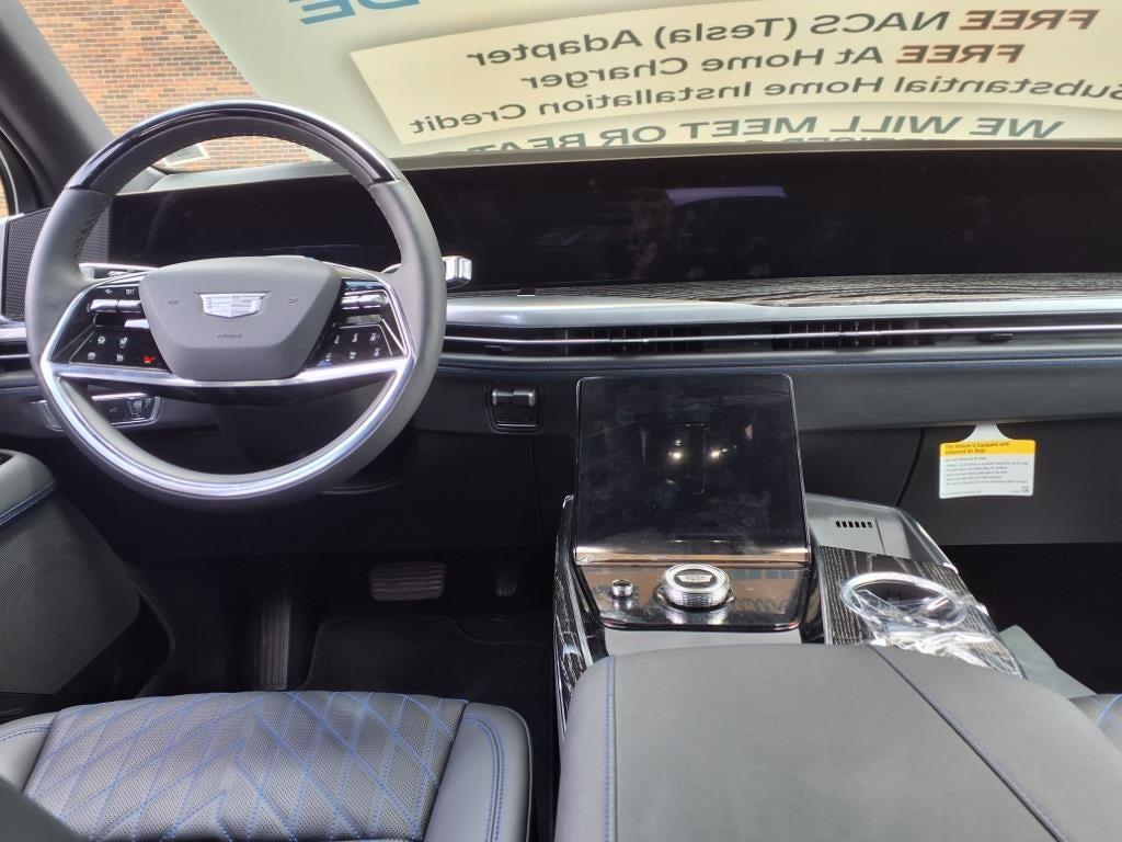 2025 Cadillac ESCALADE IQ Sport 1