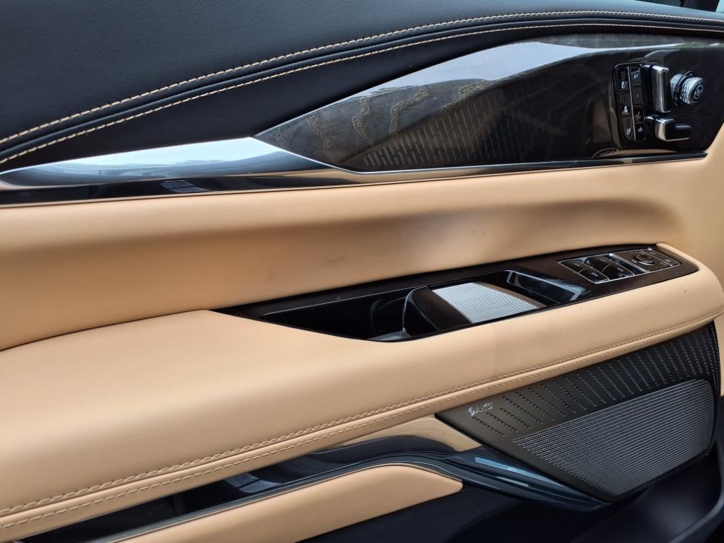 2025 Cadillac ESCALADE IQ Sport 2