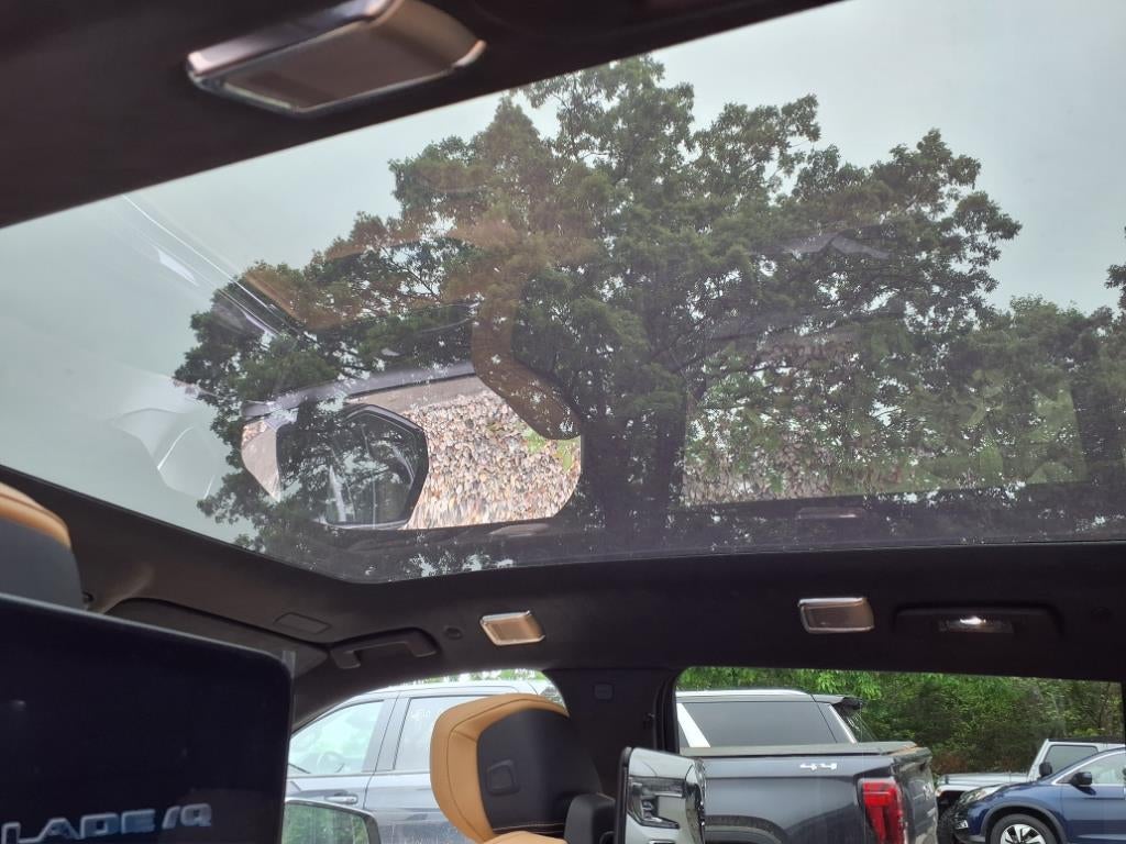 2025 Cadillac ESCALADE IQ Sport 2